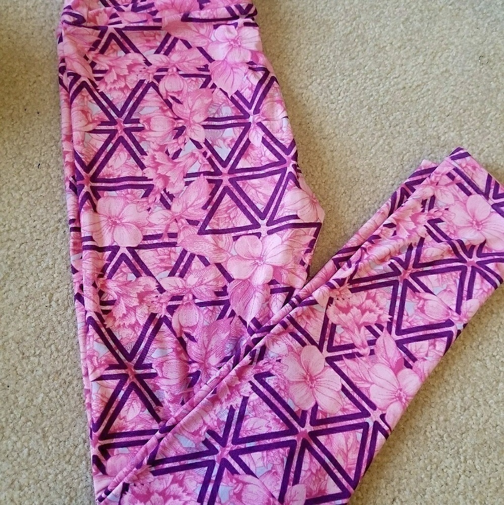 NWOT Geometric & Floral Pink Purple Lularoe Leggings